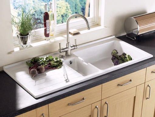 Jersey 1.5 bowl sit-in ceramic kitchen sink with left hand drainer. technical image