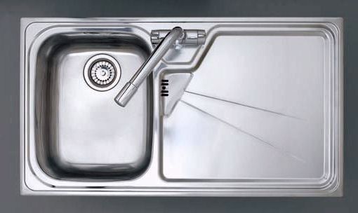 Lausanne 1.0 bowl stainless kitchen sink with right hand drainer. technical image