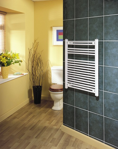 White Multi-Rail Towel Radiator. 600x750mm. 1373 BTU. technical image