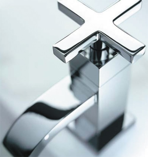 Bath Taps (Pair, Chrome). technical image
