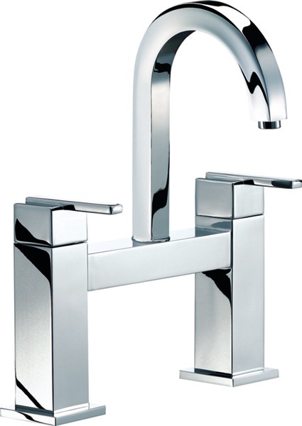 Bath Filler Tap (High Spout, Chrome). technical image