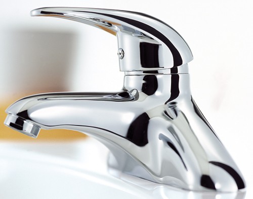 Bath Filler Tap (Chrome). technical image