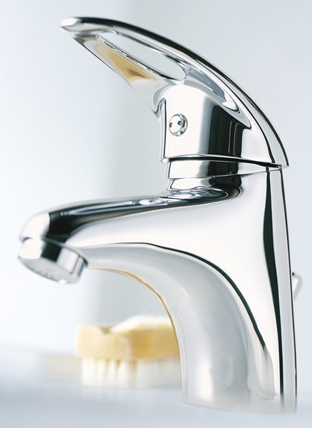 Mono Basin Mixer Tap With Pop Up Waste (Chrome). technical image