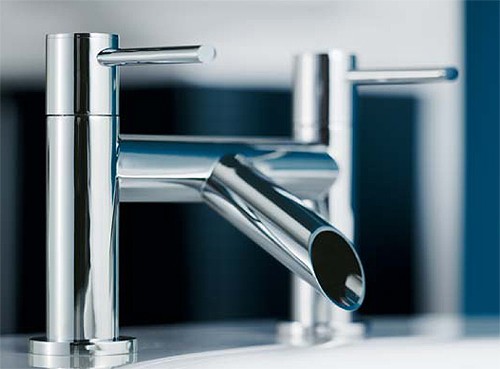 Bath Filler Tap (Chrome). technical image