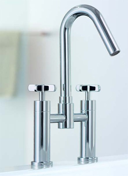 Bath Filler Tap (High Spout, Chrome). technical image