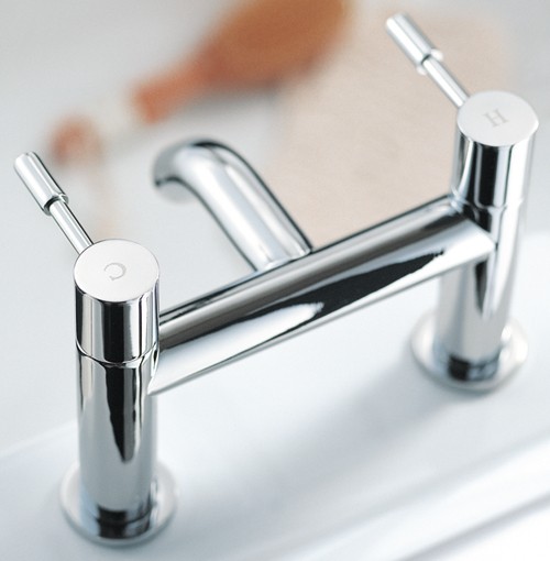Bath Filler Tap (Chrome). technical image