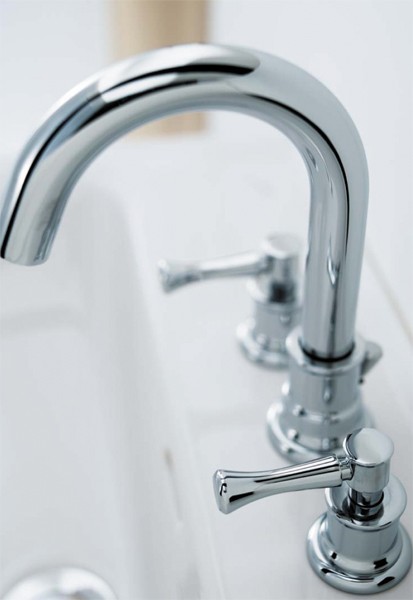 3 Tap Hole Basin Mixer Tap With Pop-Up Waste (Chrome). technical image