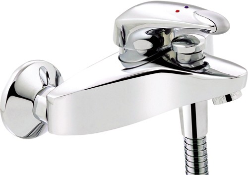 Wall Mounted Bath Shower Mixer Tap With Shower Kit (Chrome). technical image