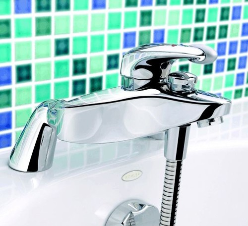Bath Shower Mixer Tap With Shower Kit (Chrome). technical image