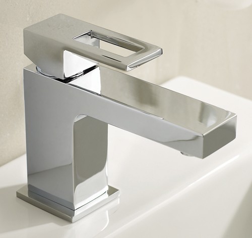 Mono Basin Mixer Tap With Push Button Waste (Chrome). technical image