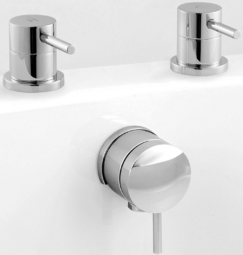 Freeflow Bath Filler With Pop Up Waste (Chrome). technical image