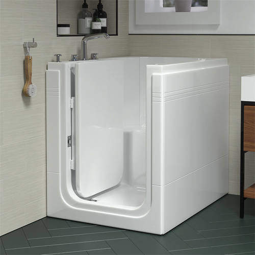 Mantaleda Maestro Small Walk In Bath With Door Entry (900x650).