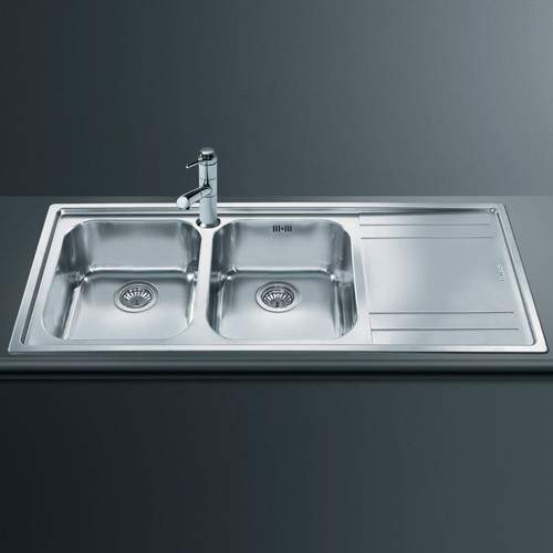 Rigae 2.0 Double Bowl Sink With Right Hand Drainer (S Steel). Smeg