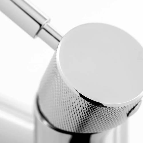 Additional image for Bath Shower Mixer Tap With Knurled Accents (Chrome).