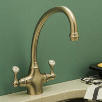 Perrin & Rowe Etruscan Kitchen Mixer Tap (Gold).