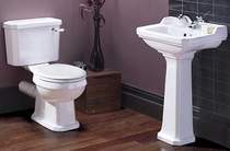 Ultra Lewiston Traditional Close Coupled Toilet With Basin & Full Pedestal.